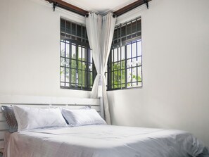 2 quartos, ferros/tábuas de passar roupa, Wi-Fi, roupa de cama