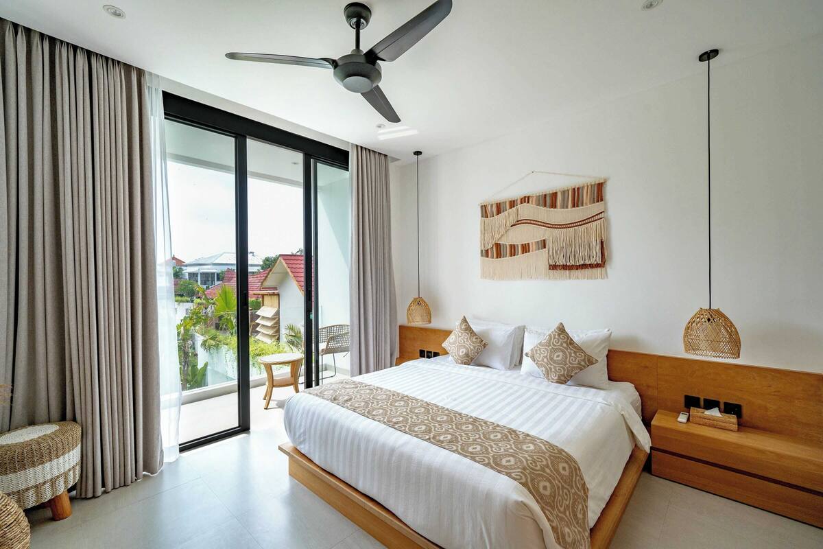 Deluxe villa, patio, uitzicht op zwembad | 2 slaapkamers, lakens van Egyptisch katoen, luxe beddengoed