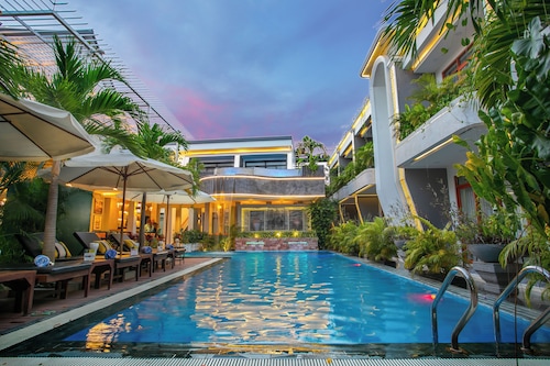 Cambana La Rivière Hotel