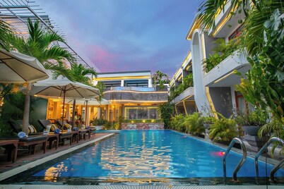Cambana La Rivière Hotel