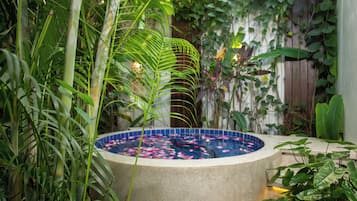 ํด๋์๋ฃธ, ์นจ์ค 1๊ฐ, ๋ฐ์ฝ๋ (Private Villa) | ์ด๋์ ์์กฐ ์์