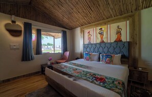 Bamboo Hut | Desk, laptop workspace, free WiFi, bed sheets - Sanskriti Fort (Bikaner)