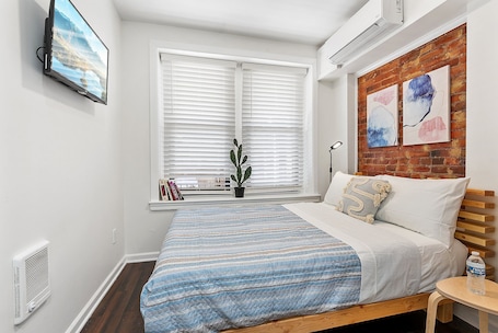 Classic Studio | Free WiFi. Ututu Stay West