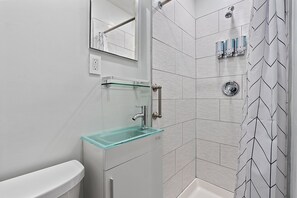 Deluxe-Studio | Badezimmer