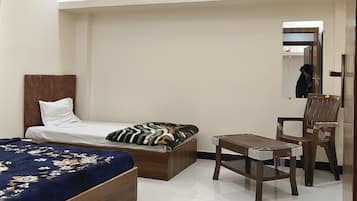 Deluxe Triple Room | Free WiFi