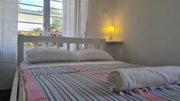 2 bedrooms, iron/ironing board, WiFi