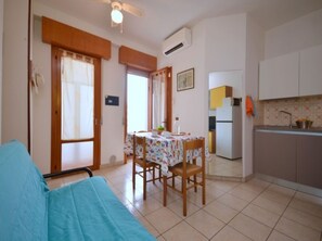 TV - Adorable studio flat near the beach (Bibione)