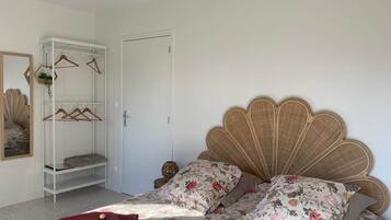 1 quarto, Wi-Fi de cortesia, roupa de cama