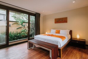 3 bedrooms, desk, iron/ironing board, free WiFi - 3-Bedroom Villa with Exclusive Pool Escape (Badung)