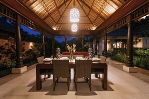 Outdoor dining
