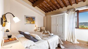 Villa | 4 bedrooms - Casale Fienile 8 Emma Villas (Lajatico)