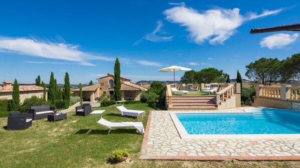 Villa | 4 bedrooms - Casale Fienile 8 Emma Villas (Lajatico)