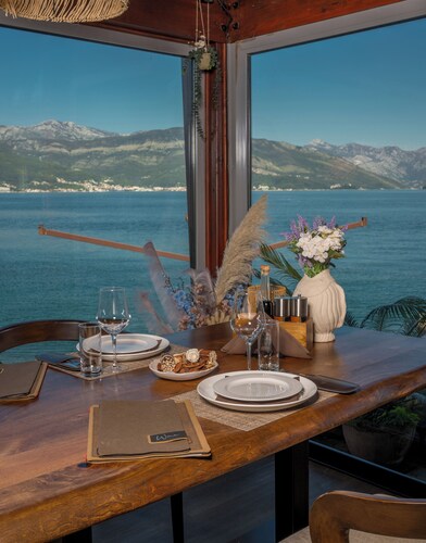 Seaview room in luxury villa with private beach