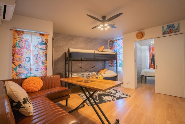 Condo Confort, balcon | Repas dans la chambre