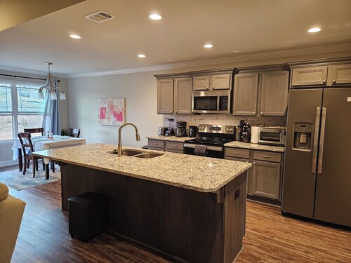 Serenity of Warner Robins. Stay long and pay less!