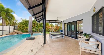 Cityside Hideaway Pool - Workstation - Markets