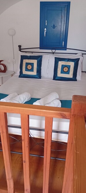 In-room safe, iron/ironing board, free WiFi