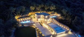 Paradise Villa I with 3 bedrooms and a pool