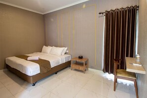 Deluxe Double or Twin Room, Garden View | Desk, free WiFi, bed sheets