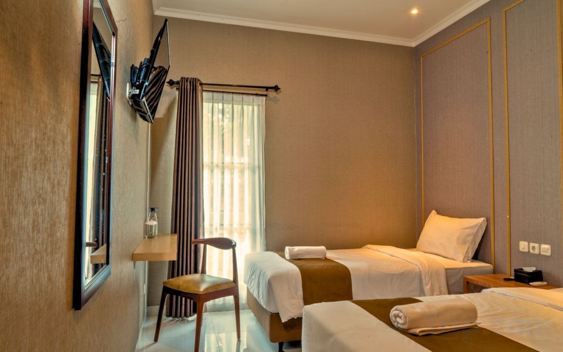 Superior Double or Twin Room, Garden View | Desk, free WiFi, bed sheets