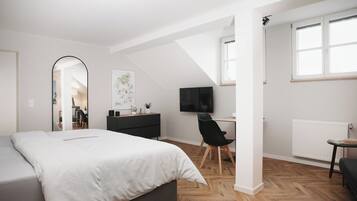 1 bedroom, free WiFi, bed sheets