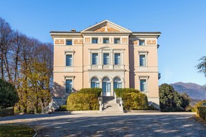 Fachada de la propiedad