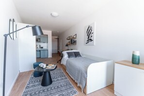 Deluxe Studio | Private kitchen