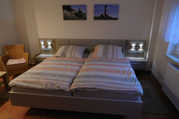 1 bedroom, free WiFi, bed sheets