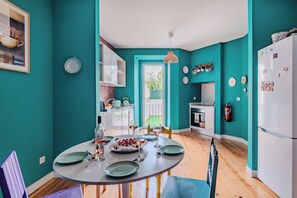 Design Apartment, 3 Bedrooms, Non Smoking | Private kitchen | Electric kettle