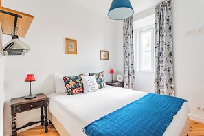 Design Apartment, 3 Bedrooms, Non Smoking | 3 bedrooms, iron/ironing board, free WiFi