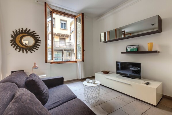 Apartment, Balcony | Living area | 24-inch LCD TV with digital channels