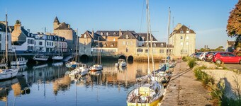 Pont L'Abbé, flat for 4 with a balcony