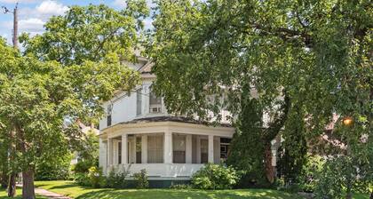 Cozy 1.5 Bdr Saint Paul, River Views, Old Charm meets modern style