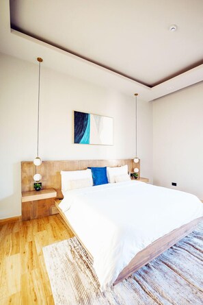 Ropa de cama de alta calidad y minibar 