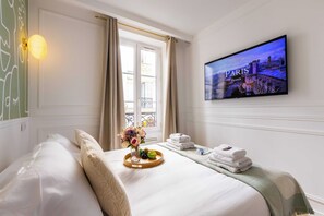1 bedroom, desk, iron/ironing board, free WiFi - Cosy Room - Montmartre / Sacré Coeur (Paris)
