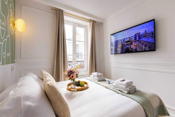 1 bedroom, desk, iron/ironing board, free WiFi - Cosy Room - Montmartre / Sacré Coeur (Paris)