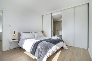 Apartment, 1 Bedroom, Smoking, City View | 1 bedroom - 1 Bedroom Apartment, Seapoint, Cape Town (Cape Town)