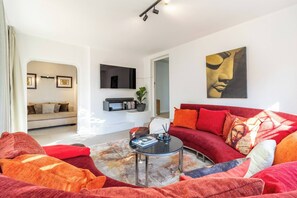 Studio, 2 soverom, røyk, terrasse | Oppholdsrom