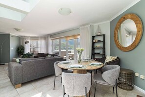 Villa, 3 slaapkamers, roken, balkon | Dineerruimte