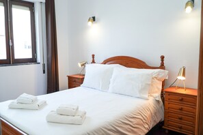 2 makuuhuonetta, silitysrauta/-lauta, Wi-Fi, vuodevaatteet