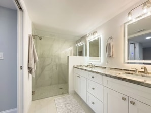 Hair dryer, towels