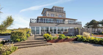 This cozy apartment for 4 people, just moments away from the Brouwersdam, the North Sea, or the Grevelingenmeer.