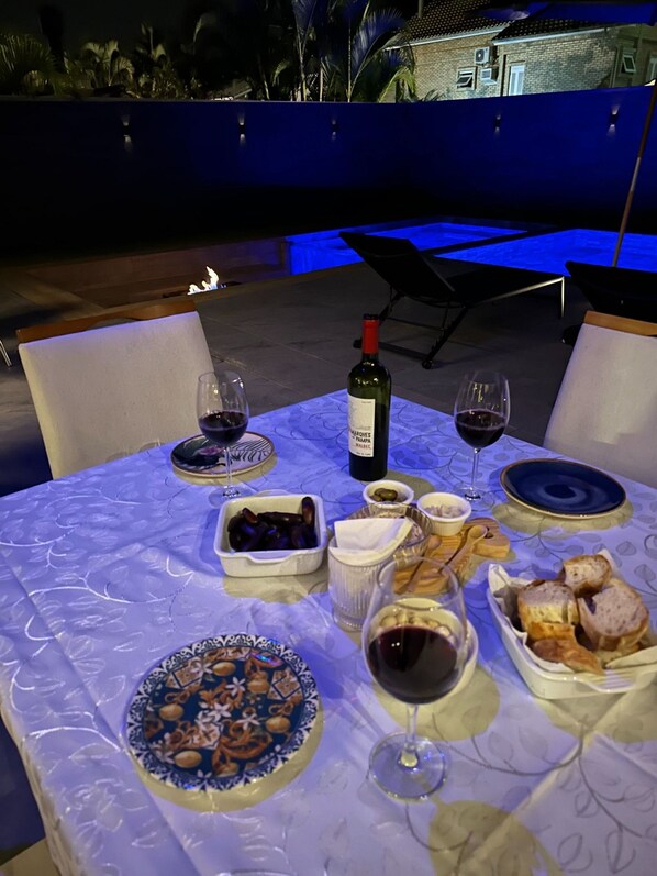 Villa | Outdoor dining