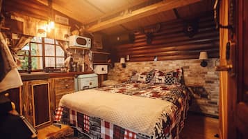 1 bedroom, in-room safe, free WiFi, bed sheets