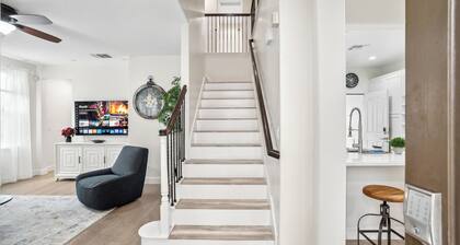 NEW! Modern Joyful 4BR Home NR Downtown & Bart