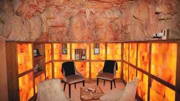 Bastu, bubbelpool, varma kÀllor/mineralkÀllor och turkiskt bad/hamam