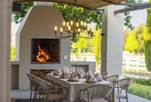 Luxury Villa | Terrace/patio - Oakvale Estate (Franschhoek)