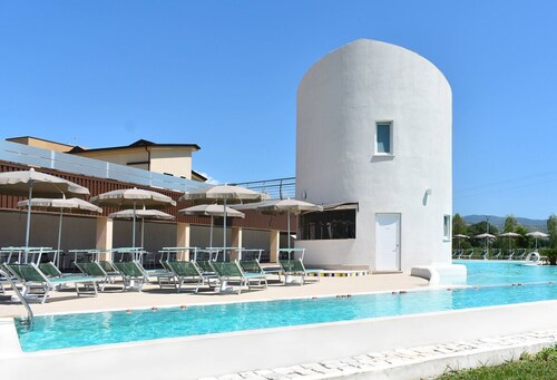Deluxe villa in Cilento, garden, family pool, padel and pickleball