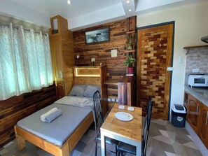 Room, 1 Bedroom, Balcony, City View | 1 bilik tidur 
