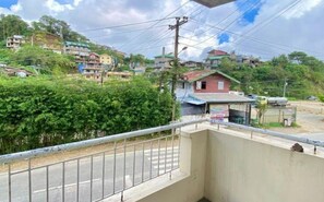 Habitación, 1 habitación, balcón, vista a la ciudad | Áreas de la propiedad